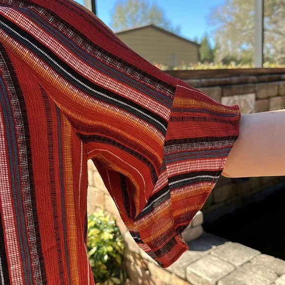 AGB ruffle sleeve blouse - Picture 3 of 7